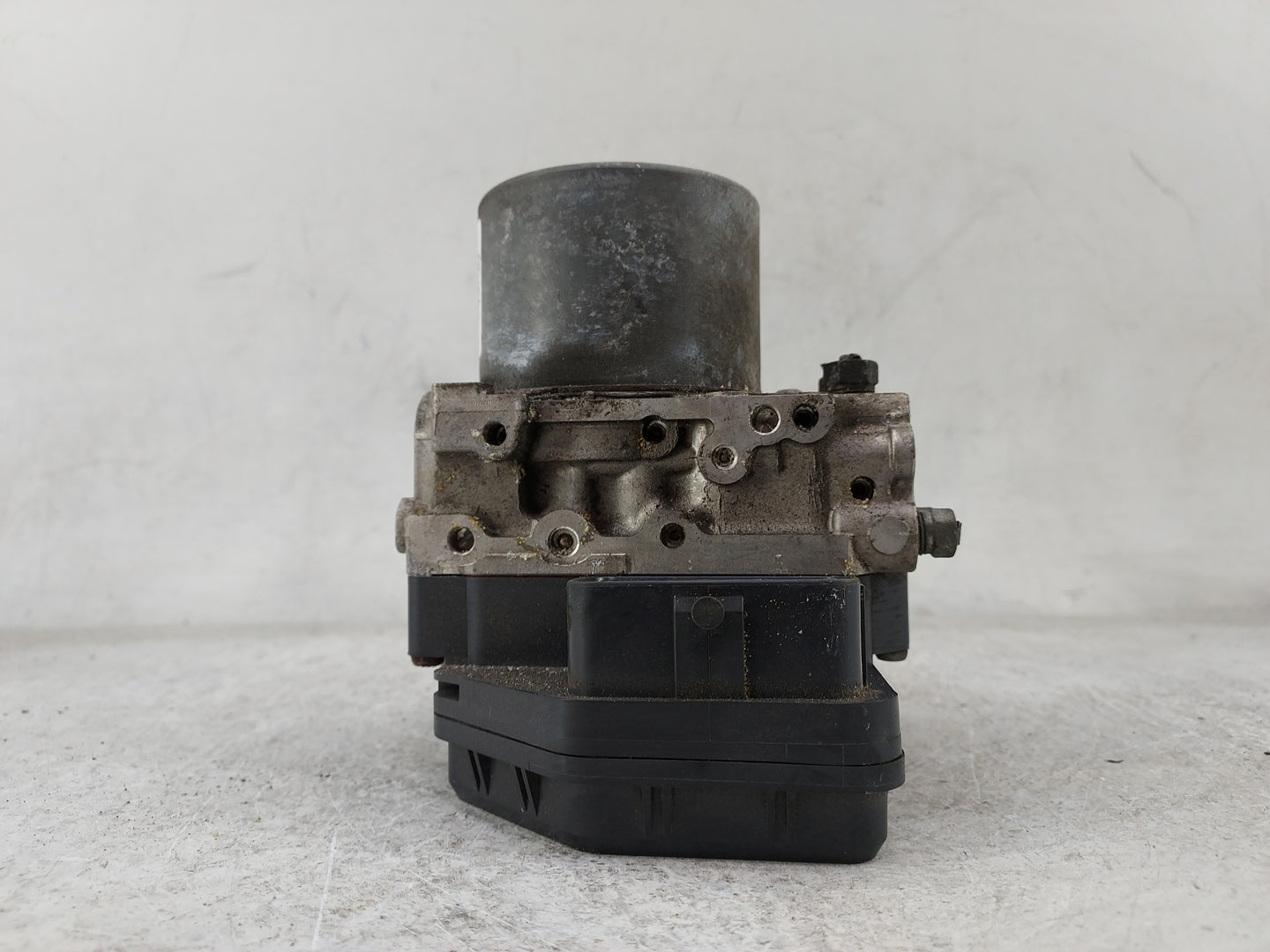 2014-2016 Toyota Highlander ABS Pump Control Module Replacement P/N:44540-0E060 89541-48420, 133000-2660 Fits Fits 2014 2015