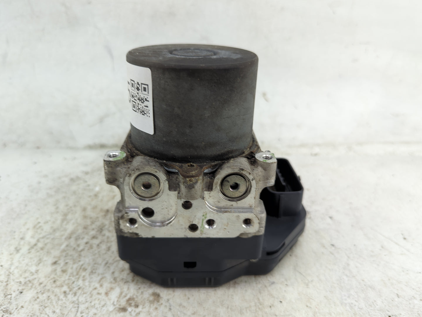 2014-2016 Toyota Highlander ABS Pump Control Module Replacement Fits Fits 2014 2015 2016 OEM Used Auto Parts - Oemusedautopa