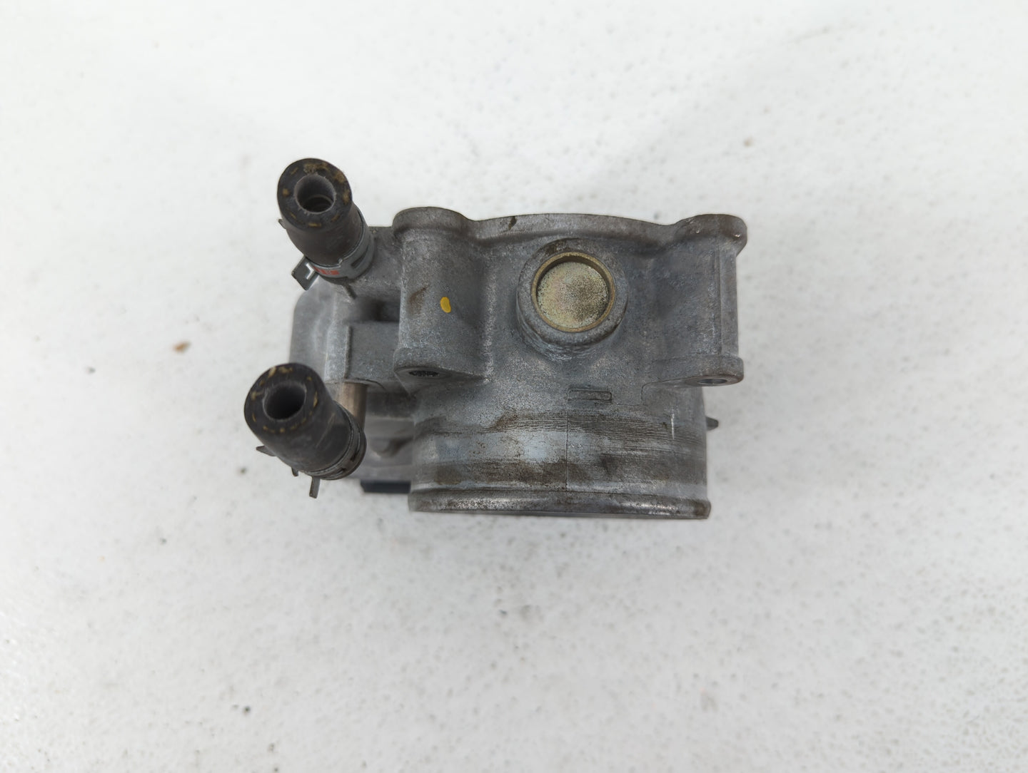 2008-2016 Toyota Highlander Throttle Body P/N:22030-0P050 22030-31030 Fits OEM Used Auto Parts - Oemusedautoparts1.com