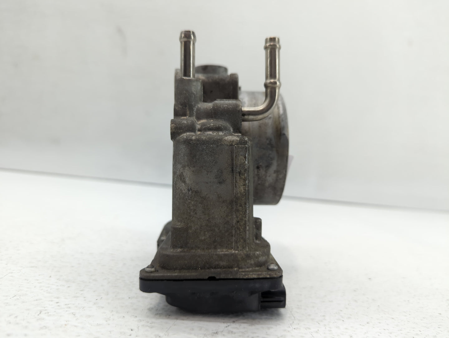 2008-2016 Toyota Highlander Throttle Body P/N:22030-0P050 Fits OEM Used Auto Parts - Oemusedautoparts1.com