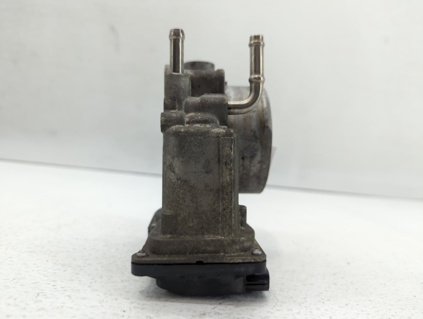 2008-2016 Toyota Highlander Throttle Body P/N:22030-0P050 Fits OEM Used Auto Parts - Oemusedautoparts1.com