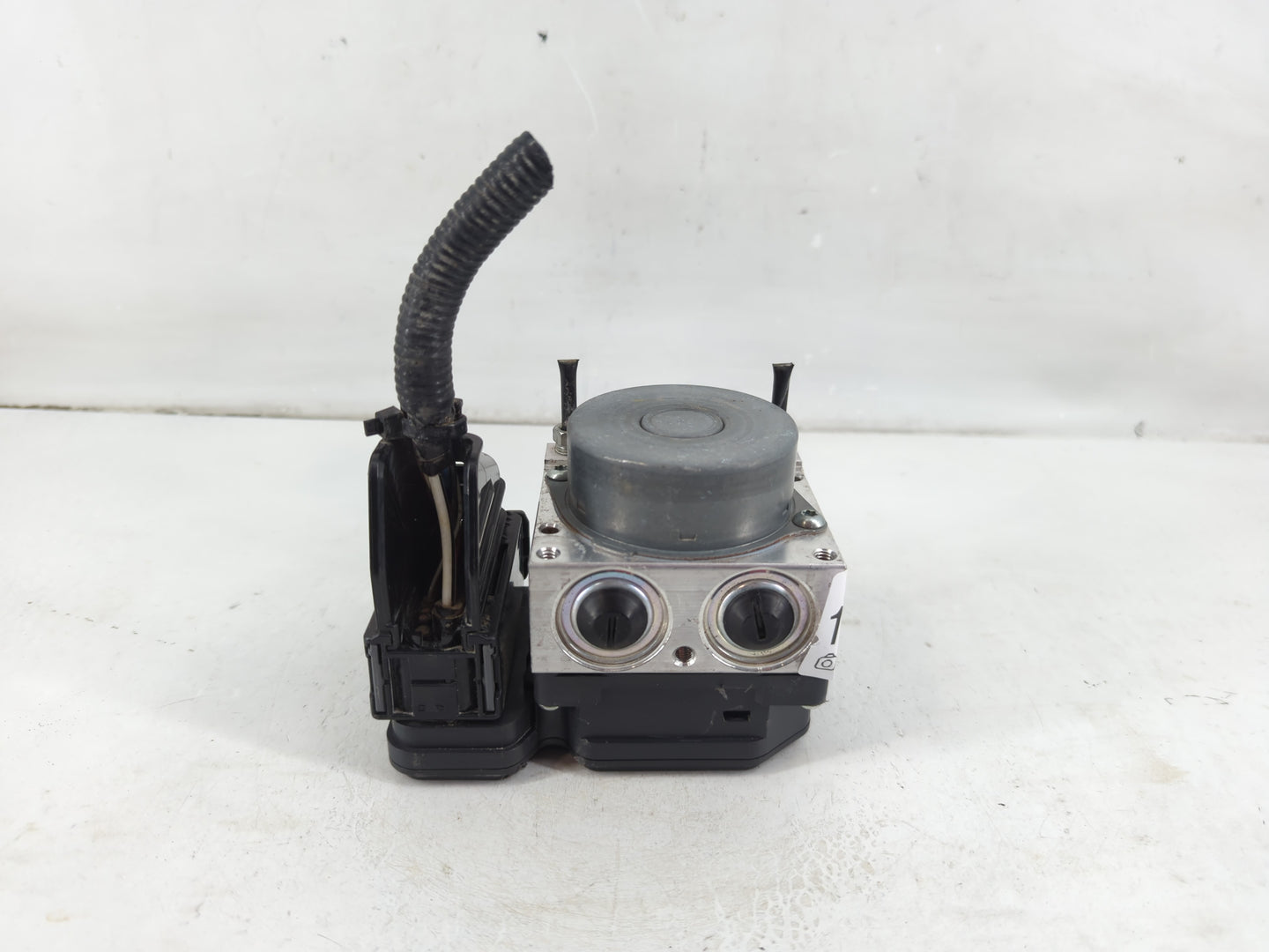 2016-2022 Toyota Prius ABS Pump Control Module Replacement P/N:113040-41030 Fits Fits 2016 2017 2018 2019 2020 2021 2022 OEM