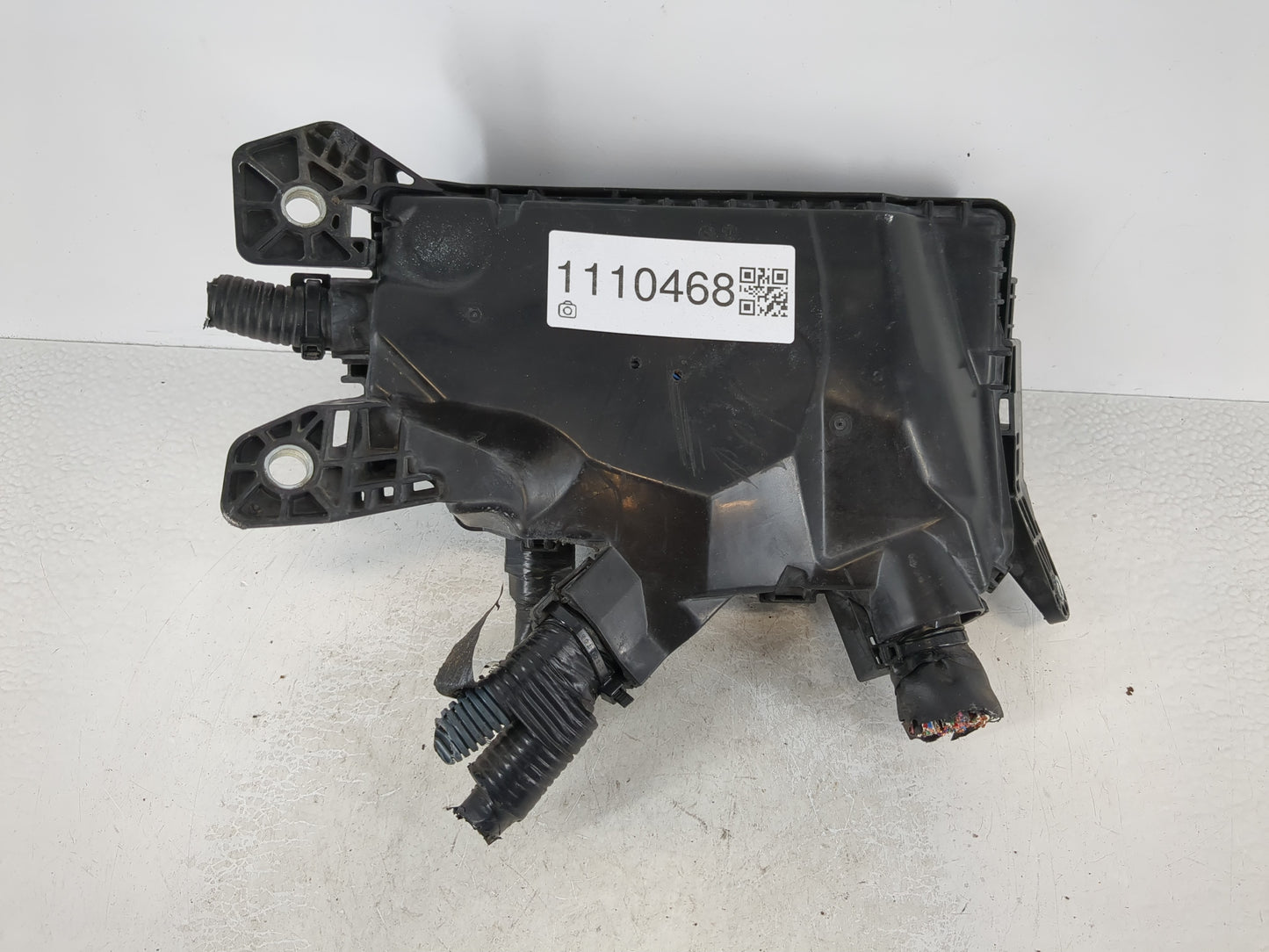 2016-2018 Toyota Prius Fusebox Fuse Box Panel Relay Module P/N:82641-47050 Fits Fits 2016 2017 2018 OEM Used Auto Parts - Oe