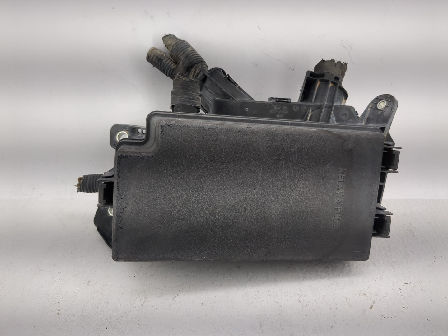 2016-2018 Toyota Prius Fusebox Fuse Box Panel Relay Module P/N:82641-47050-A Fits Fits 2016 2017 2018 OEM Used Auto Parts - 