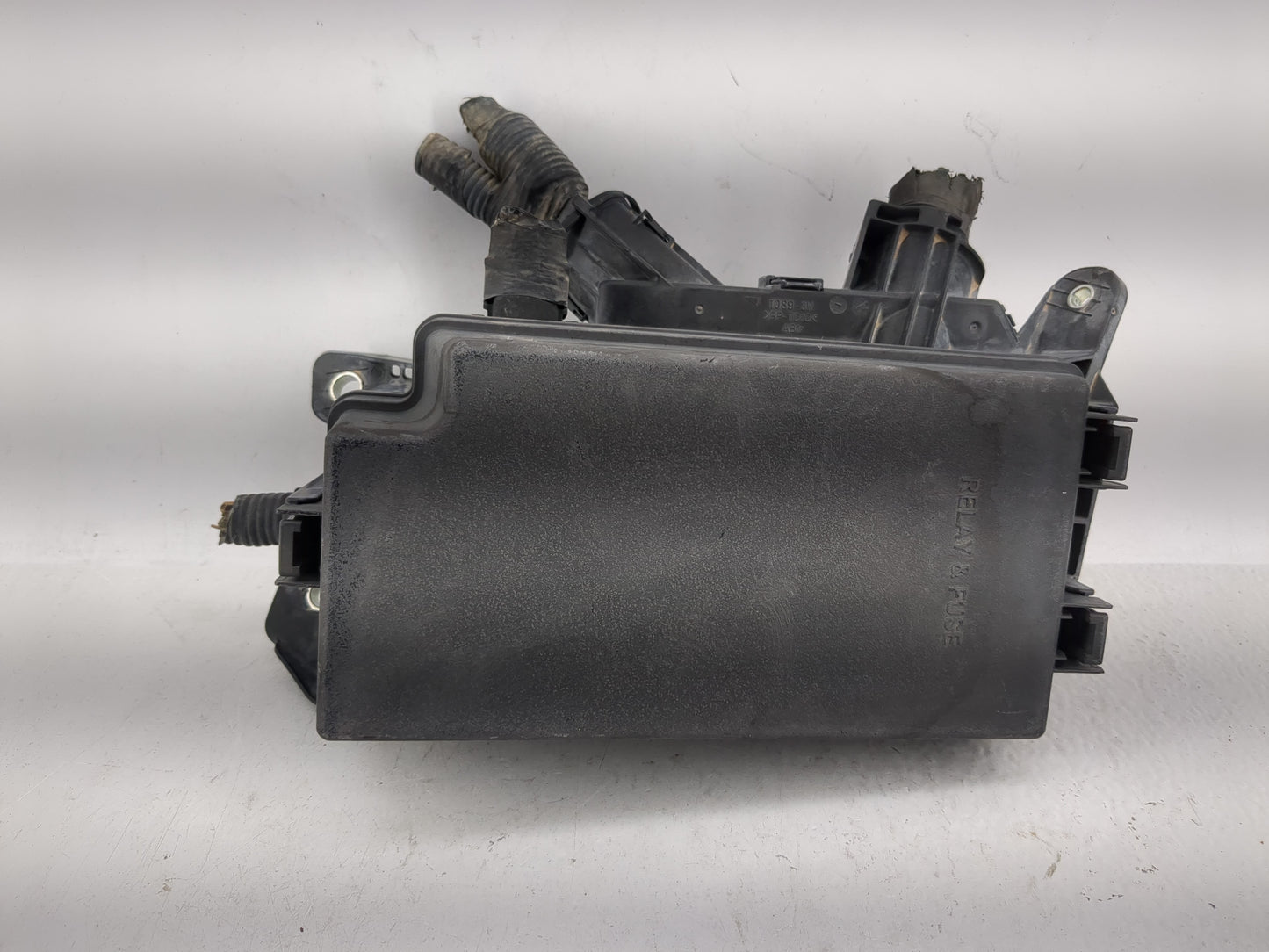 2016-2018 Toyota Prius Fusebox Fuse Box Panel Relay Module P/N:82641-47050-A Fits Fits 2016 2017 2018 OEM Used Auto Parts - 