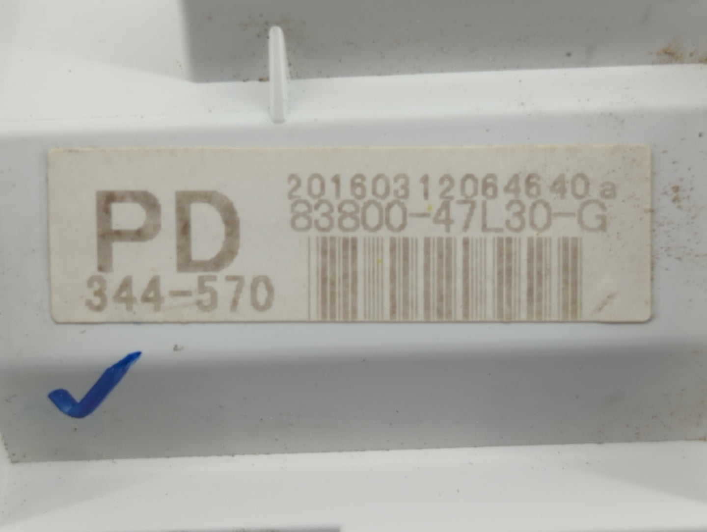 2016-2017 Toyota Prius Instrument Cluster Speedometer Gauges P/N:83800-47L30-G Fits Fits 2016 2017 OEM Used Auto Parts - Oem