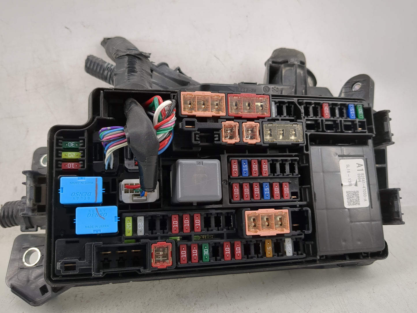 2016-2018 Toyota Prius Fusebox Fuse Box Panel Relay Module Fits Fits 2016 2017 2018 OEM Used Auto Parts - Oemusedautoparts1.