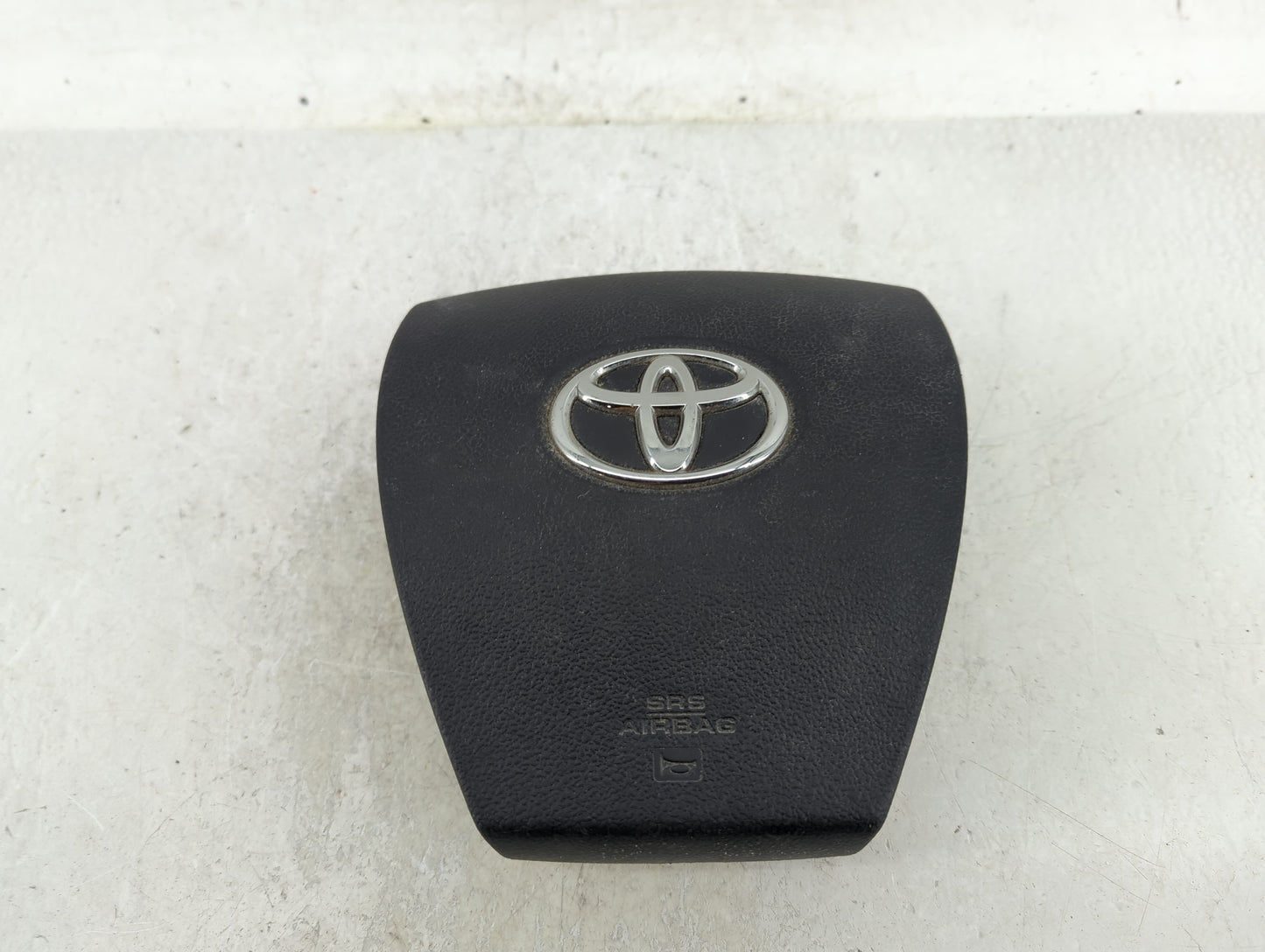 2015-2019 Toyota Prius Air Bag Driver Left Steering Wheel Mounted Fits Fits 2015 2016 2017 2018 2019 OEM Used Auto Parts - O