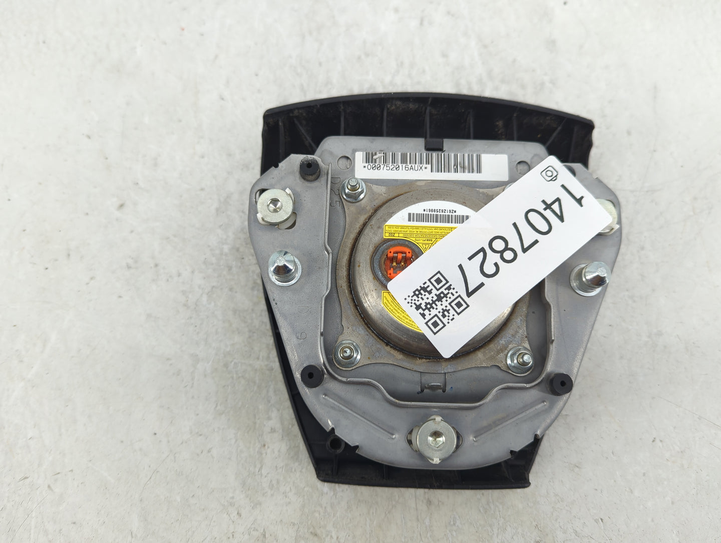 2015-2019 Toyota Prius Air Bag Driver Left Steering Wheel Mounted Fits Fits 2015 2016 2017 2018 2019 OEM Used Auto Parts - O