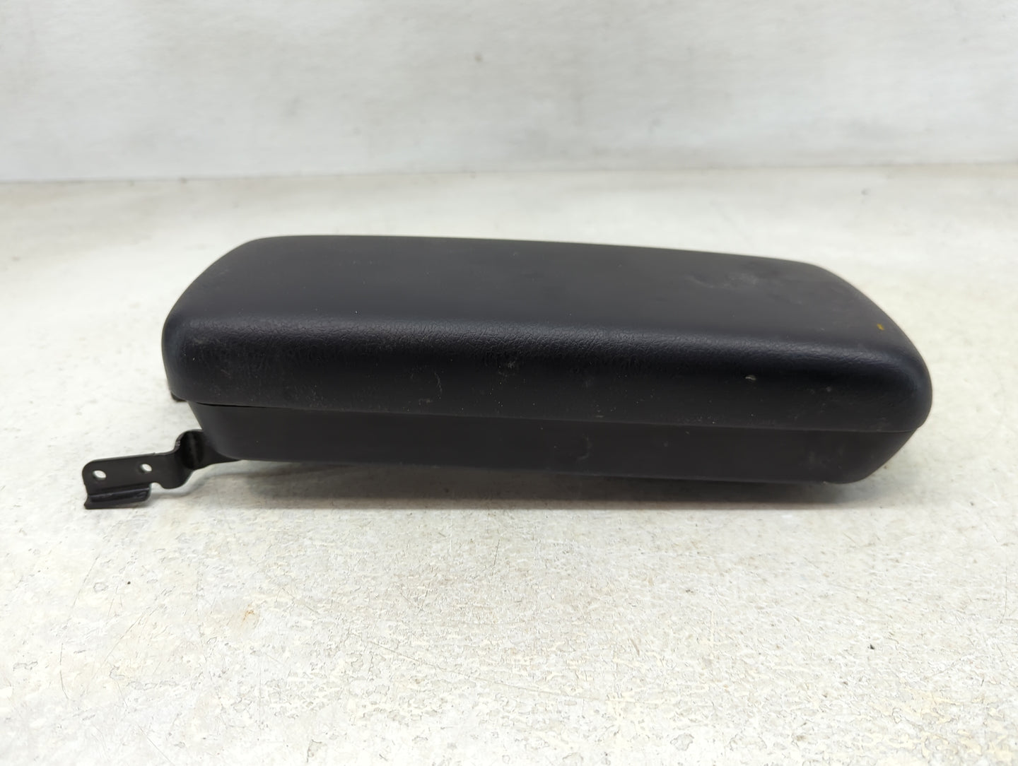 2016 Toyota Prius Center Console Armrest Cover Lid Fits OEM Used Auto Parts - Oemusedautoparts1.com