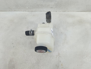Toyota Prius Radiator Coolant Overflow Expansion Tank Bottle