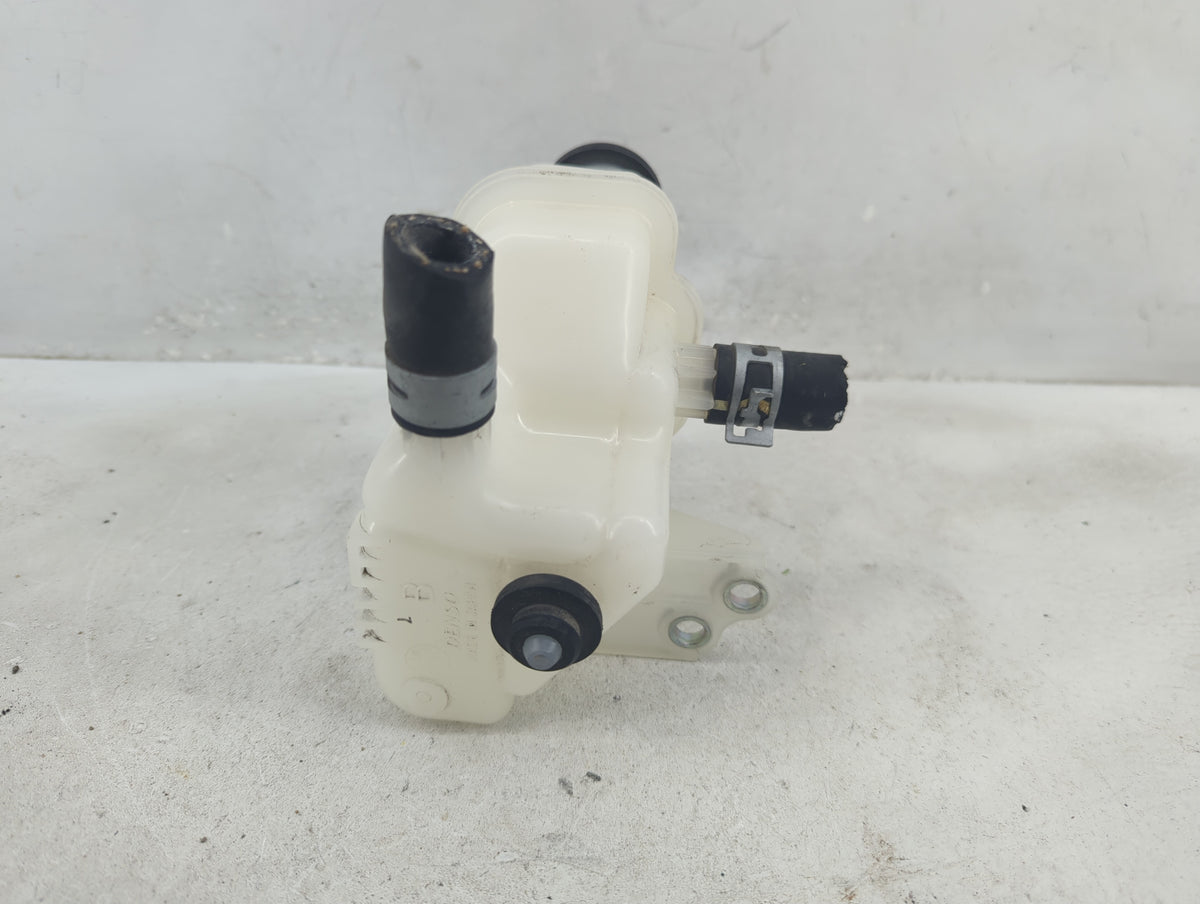 Toyota Prius Radiator Coolant Overflow Expansion Tank Bottle 1410379 - Oemusedautoparts1.com