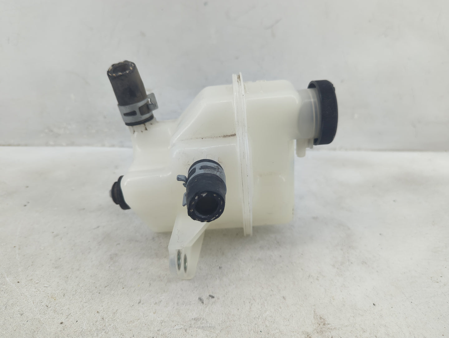 Toyota Prius Radiator Coolant Overflow Expansion Tank Bottle 1410379 - Oemusedautoparts1.com