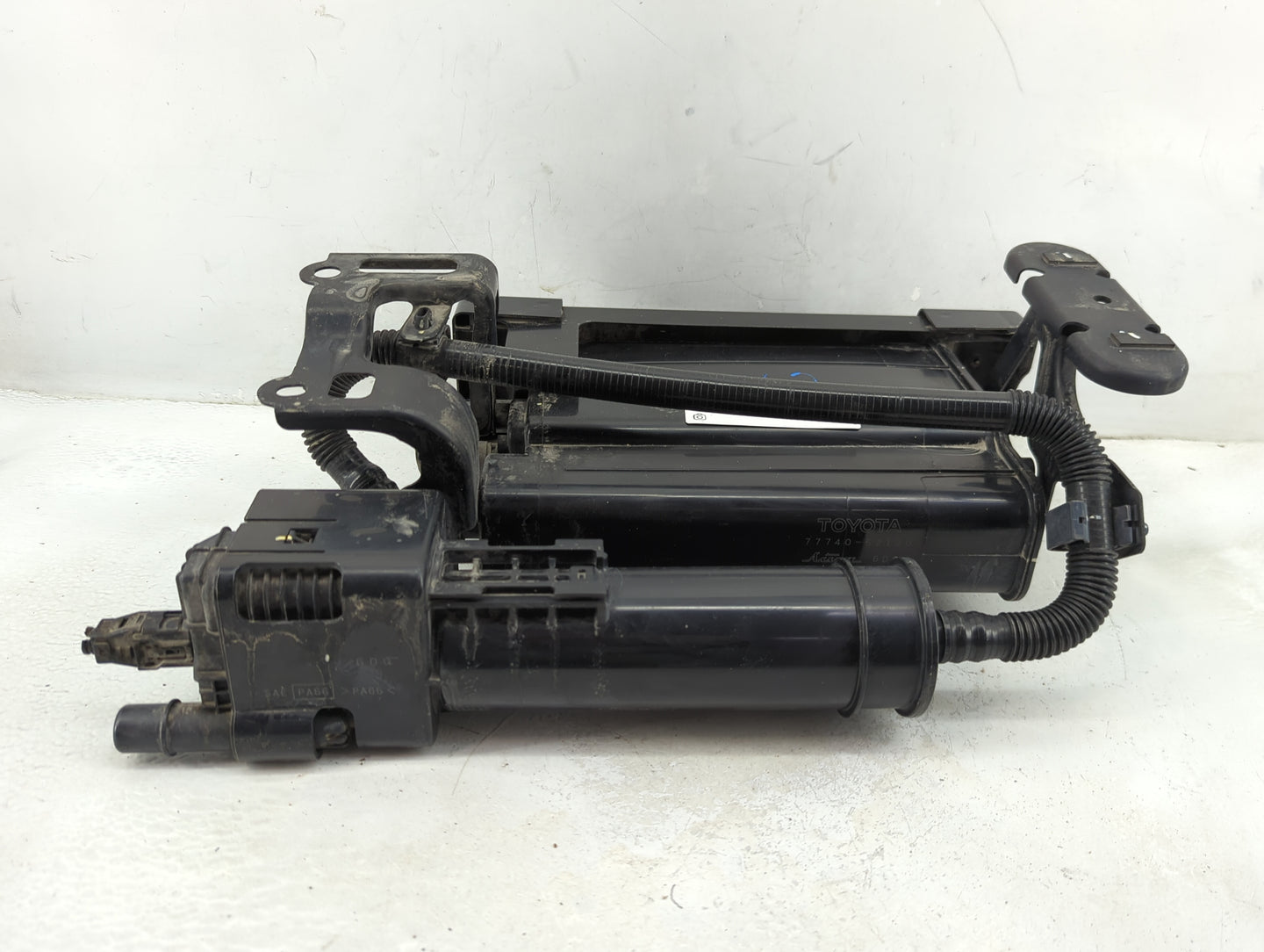 2016 Toyota Prius Fuel Vapor Charcoal Canister - Oemusedautoparts1.com