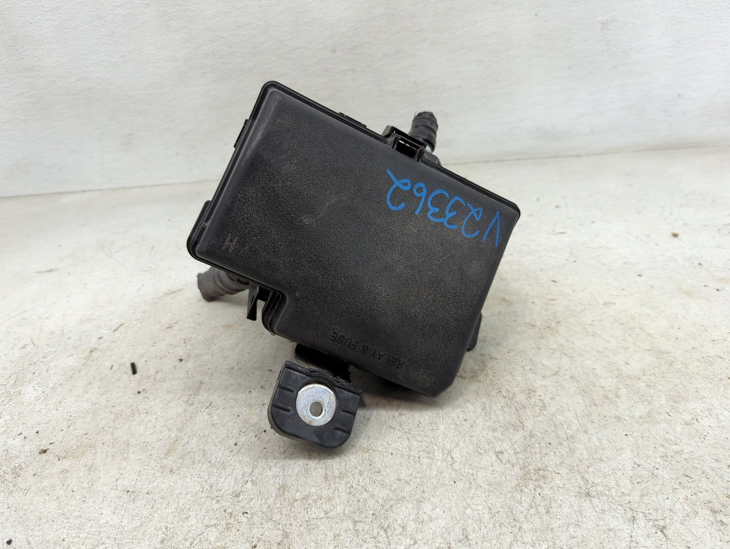 2013-2019 Toyota Prius Fusebox Fuse Box Panel Relay Module P/N:82662-52740 Fits Fits 2013 2014 2015 2016 2017 2018 2019 OEM 