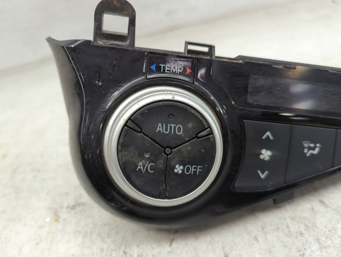 2016 Toyota Prius Climate Control Module Temperature AC/Heater Replacement P/N:555943-2060 555940-2050, 55900-52A30 Fits OEM