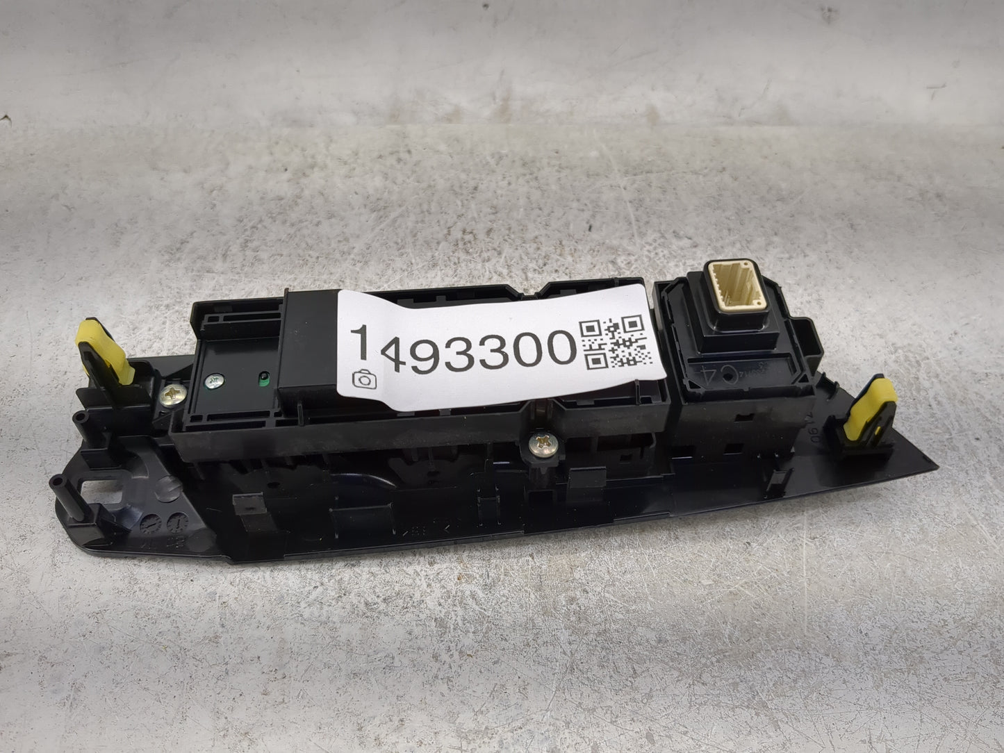 2016-2022 Toyota Prius Master Power Window Switch Replacement Driver Side Left P/N:74232-47190 Fits OEM Used Auto Parts - Oe