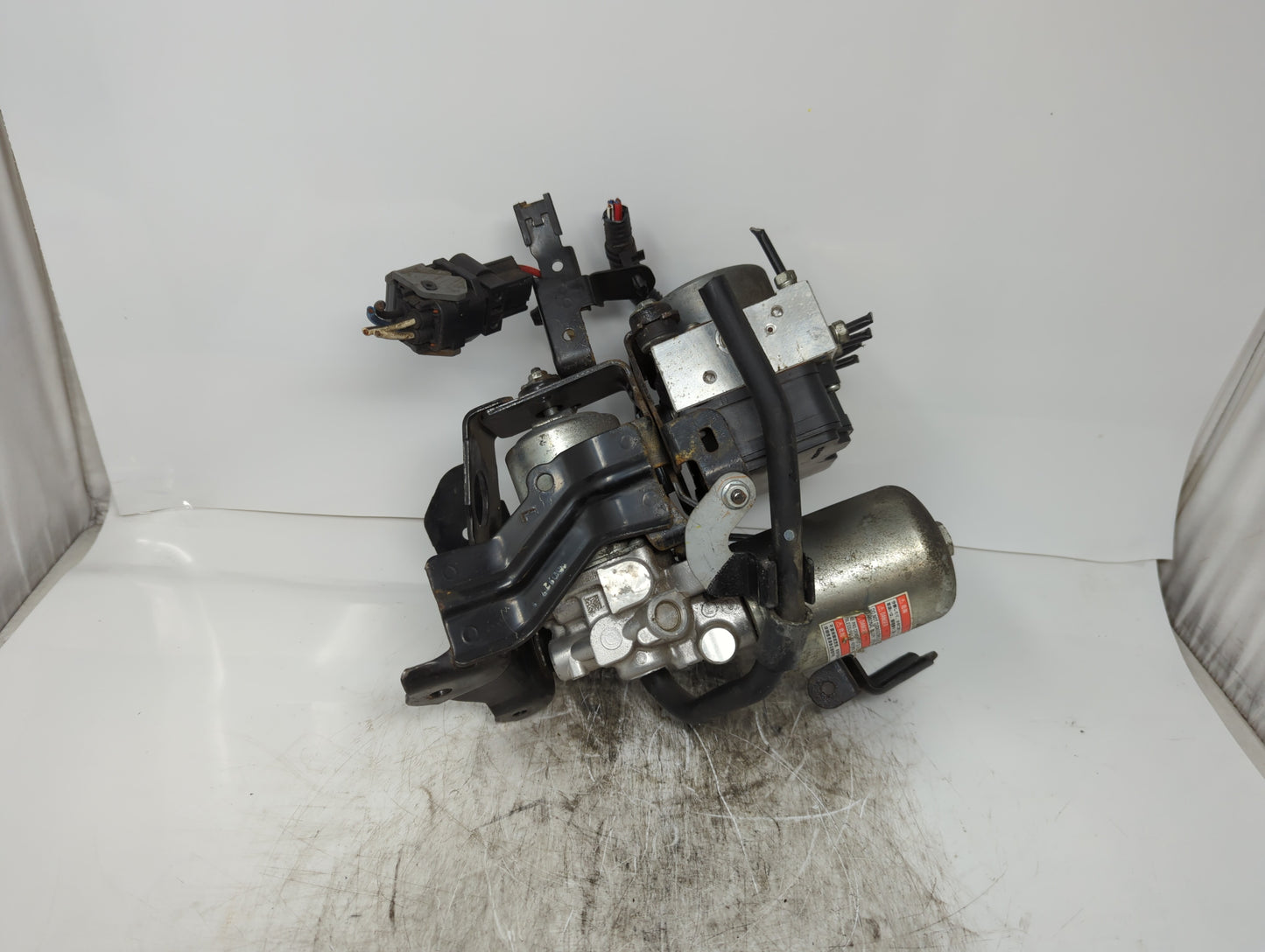2016-2022 Toyota Prius ABS Pump Control Module Replacement P/N:47070-47070 Fits Fits 2016 2017 2018 2019 2020 2021 2022 OEM 