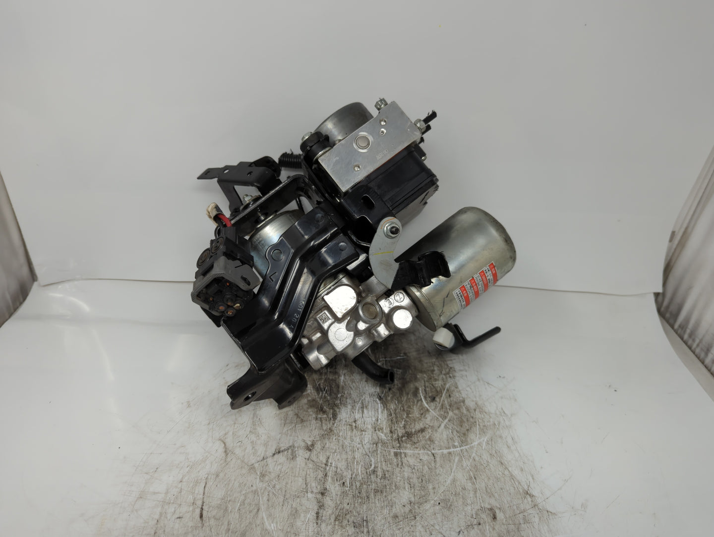 2016-2018 Toyota Prius ABS Pump Control Module Replacement P/N:47070-47070 Fits Fits 2016 2017 2018 OEM Used Auto Parts - Oe