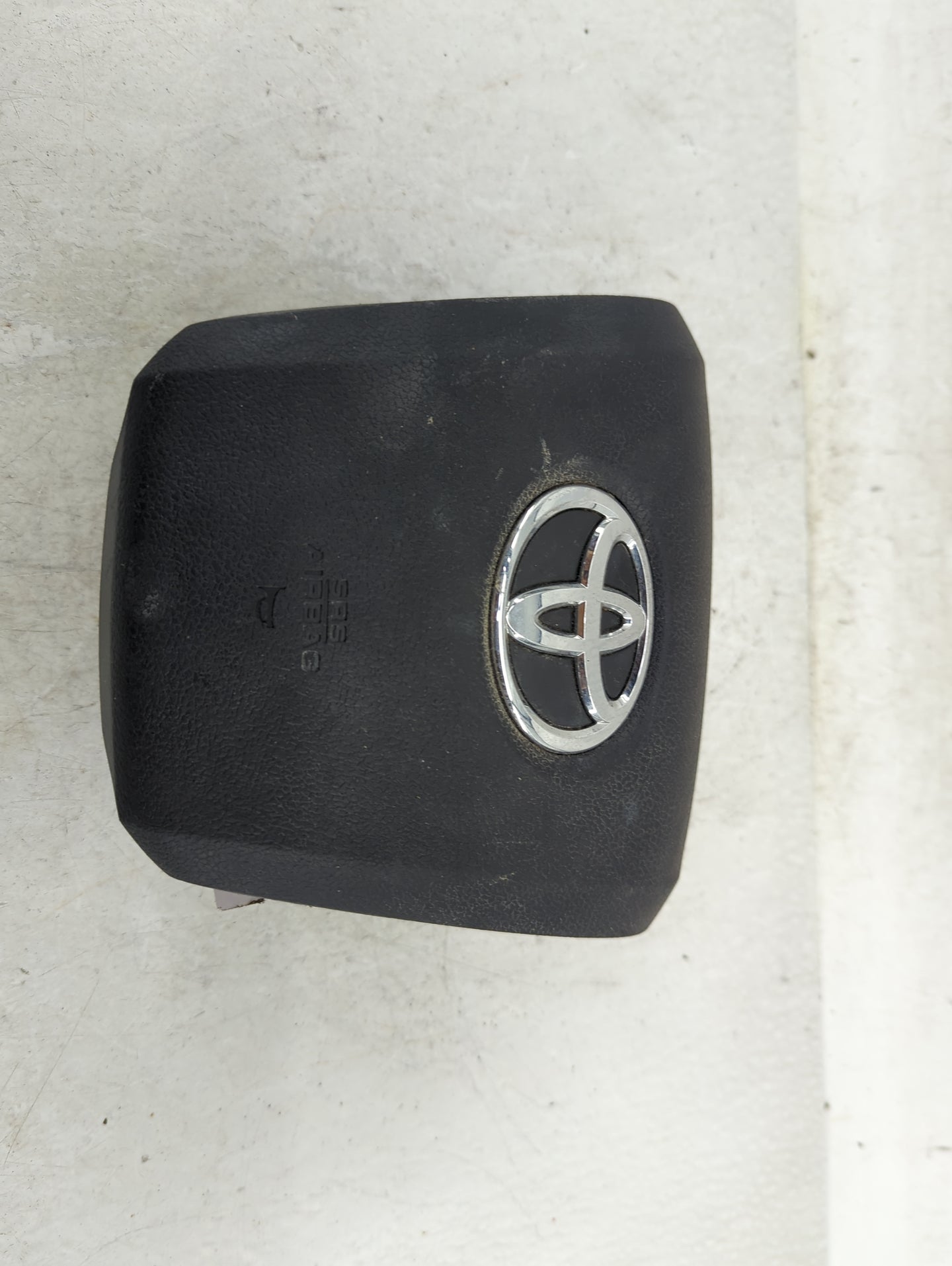 2016 Toyota Prius C Air Bag Driver Left Steering Wheel Mounted Fits Fits 2017 2018 2019 2020 2021 2022 OEM Used Auto Parts -