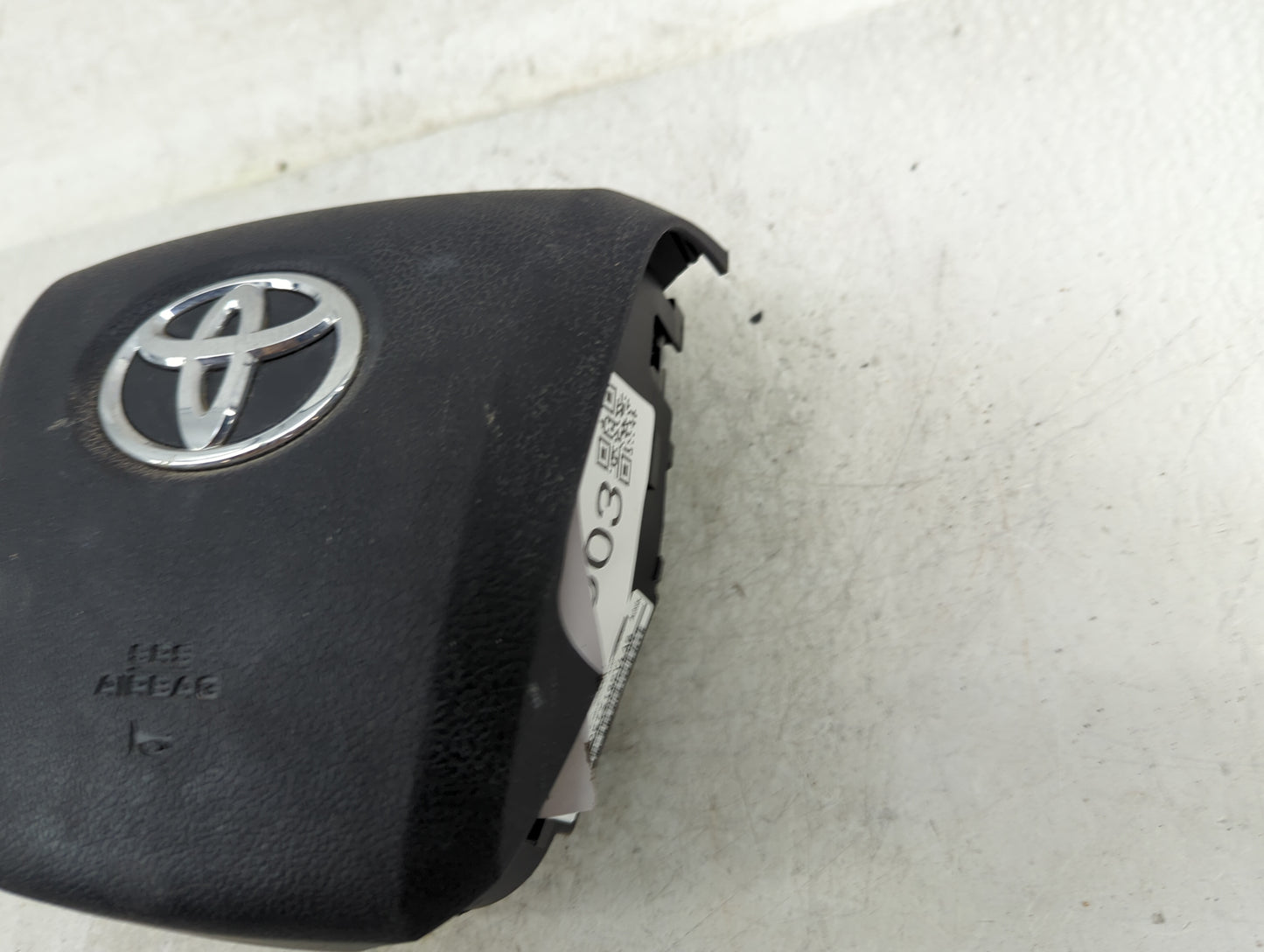 2016 Toyota Prius C Air Bag Driver Left Steering Wheel Mounted Fits Fits 2017 2018 2019 2020 2021 2022 OEM Used Auto Parts -