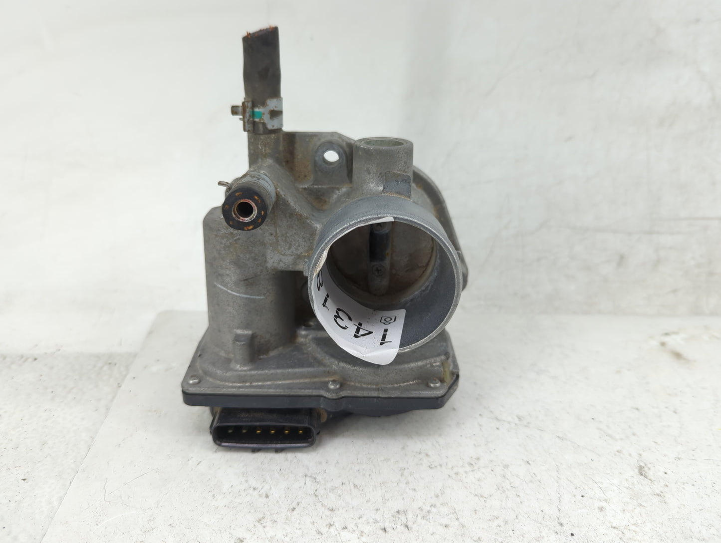 2012-2019 Toyota Prius C Throttle Body P/N:22030-47040 Fits Fits 2012 2013 2014 2015 2016 2017 2018 2019 OEM Used Auto Parts