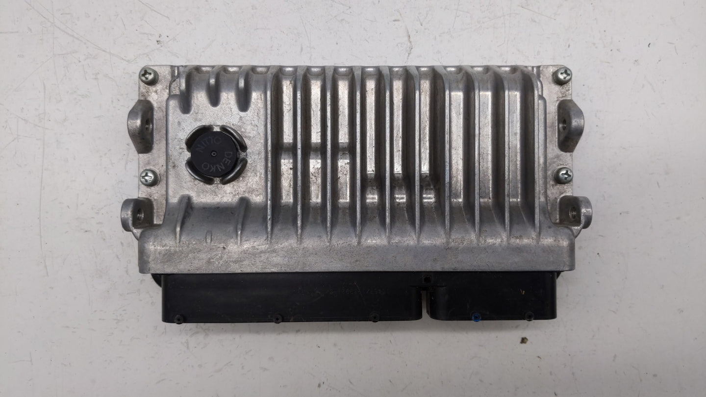 2016-2017 Toyota Prius C PCM Engine Control Computer ECU ECM PCU OEM P/N:89661-5C750 Fits Fits 2016 2017 OEM Used Auto Parts