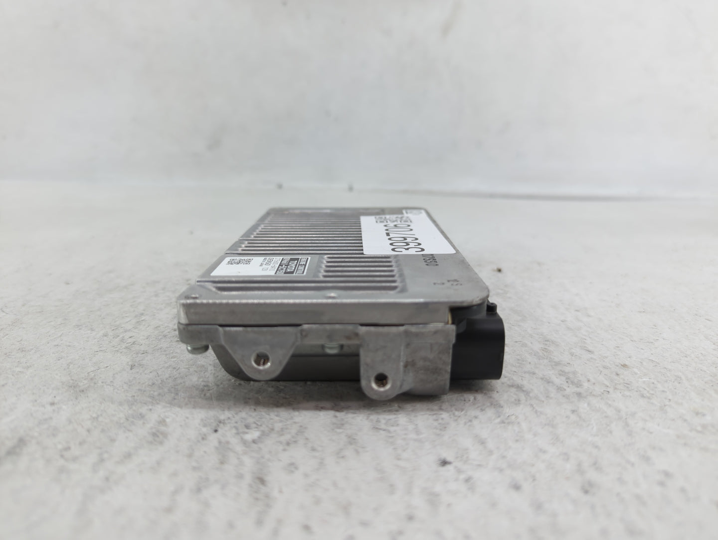 2016-2017 Toyota Prius C PCM Engine Control Computer ECU ECM PCU OEM P/N:89661-5C750 Fits Fits 2016 2017 OEM Used Auto Parts