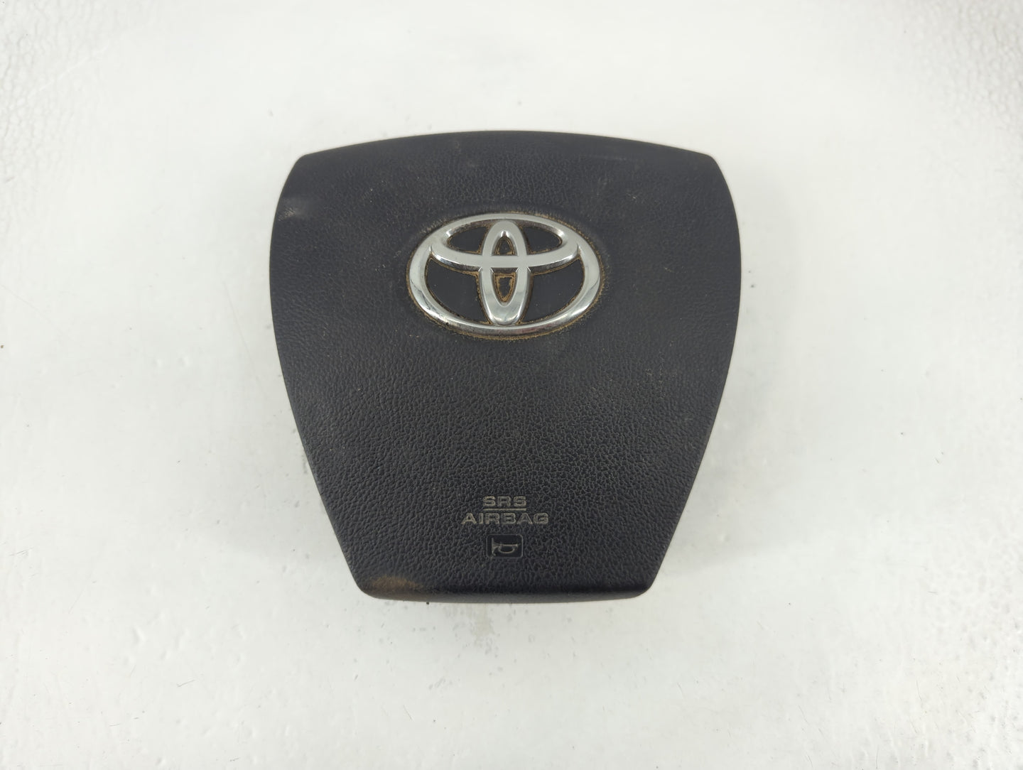 2016 Toyota Prius C Air Bag Driver Left Steering Wheel Mounted P/N:004061716AUX Fits Fits 2017 2018 2019 2020 2021 2022 OEM 