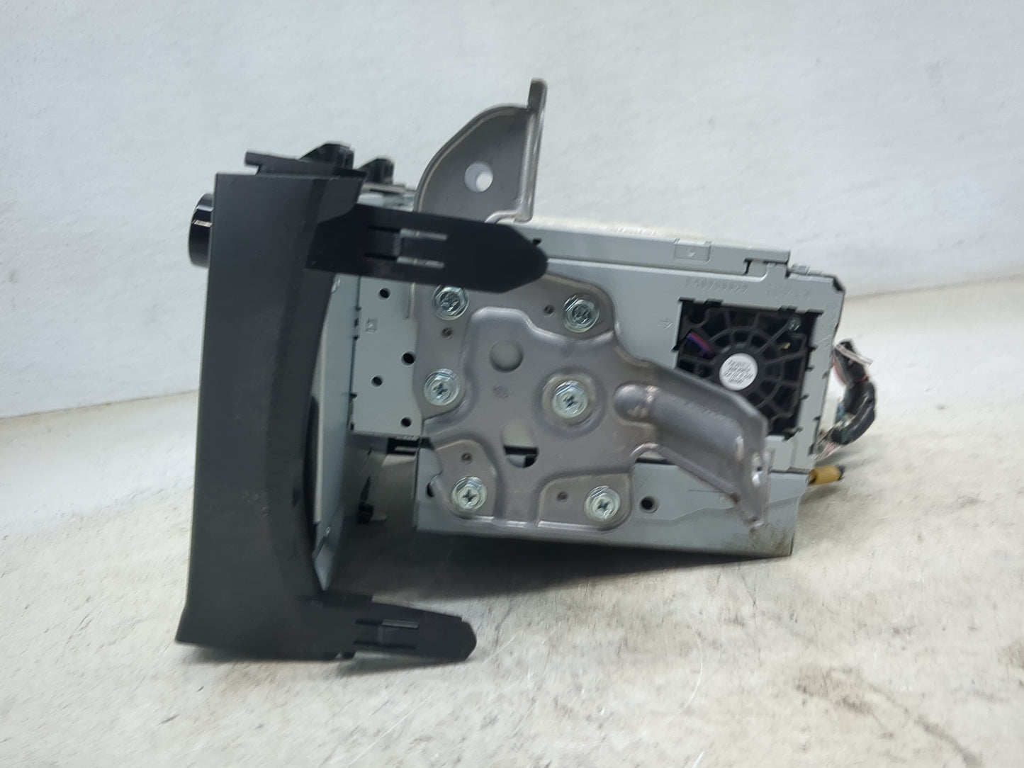 2015-2016 Toyota Prius V Radio AM FM Cd Player Receiver Replacement P/N:86100-47422 CQ-XS04E0AJ1 Fits Fits 2015 2016 OEM Use