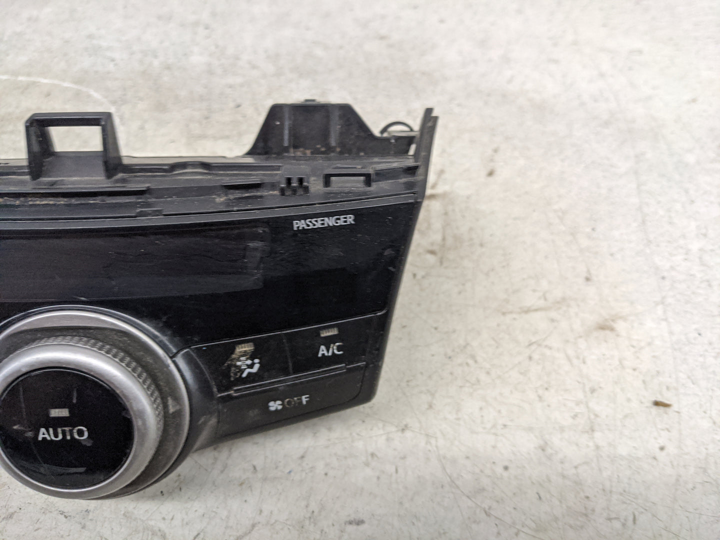 2015-2018 Toyota Prius V Climate Control Module Temperature AC/Heater Replacement P/N:55900-47151 237000-6632 Fits OEM Used 