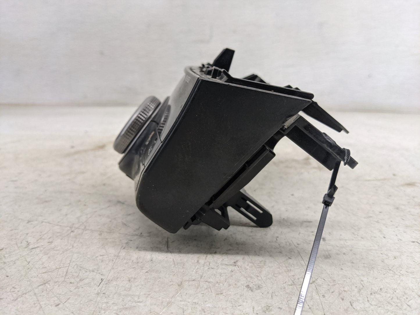 2015-2018 Toyota Prius V Climate Control Module Temperature AC/Heater Replacement P/N:55900-47151 237000-6632 Fits OEM Used 