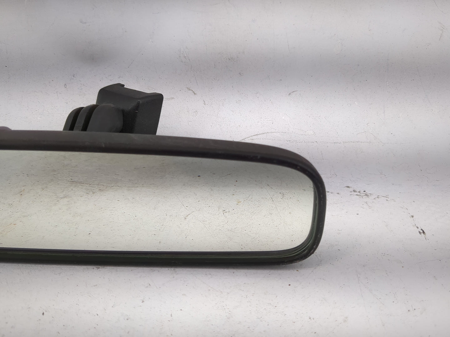 2016 Toyota Prius V Interior Rear View Mirror Replacement OEM P/N:E4 022197 E4 012197 Fits OEM Used Auto Parts - Oemusedauto