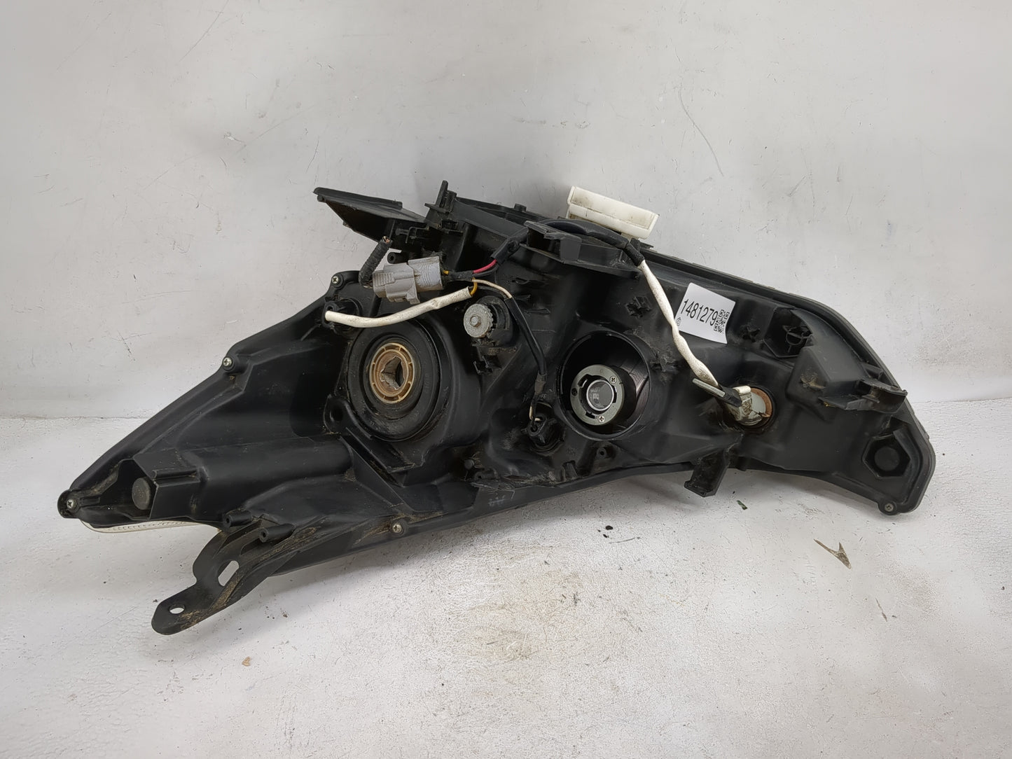 2016 Toyota Prius V Passenger Right Oem Head Light Headlight Lamp - Oemusedautoparts1.com
