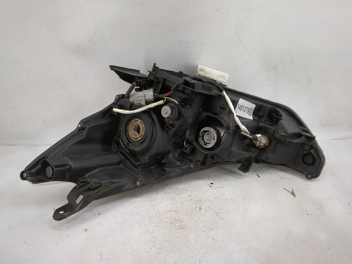 2016 Toyota Prius V Passenger Right Oem Head Light Headlight Lamp - Oemusedautoparts1.com