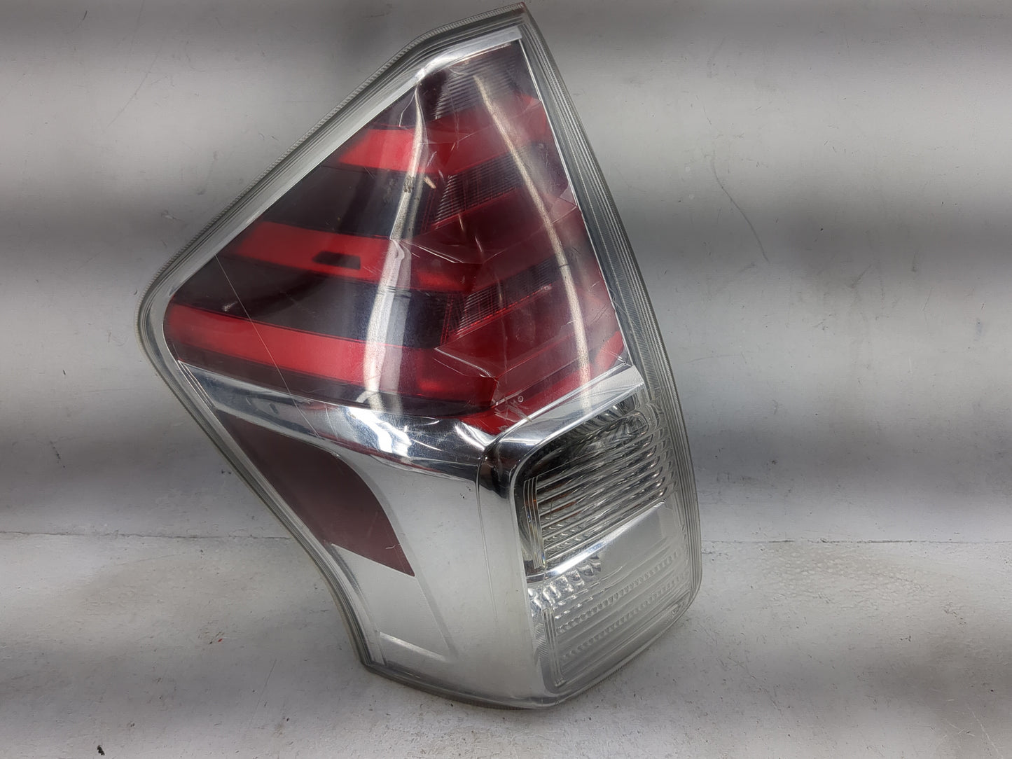 2016 Toyota Prius V Tail Light Assembly Driver Left OEM P/N:STANLEY 47-71 SAE AI3P2R3S3T Fits OEM Used Auto Parts - Oemuseda