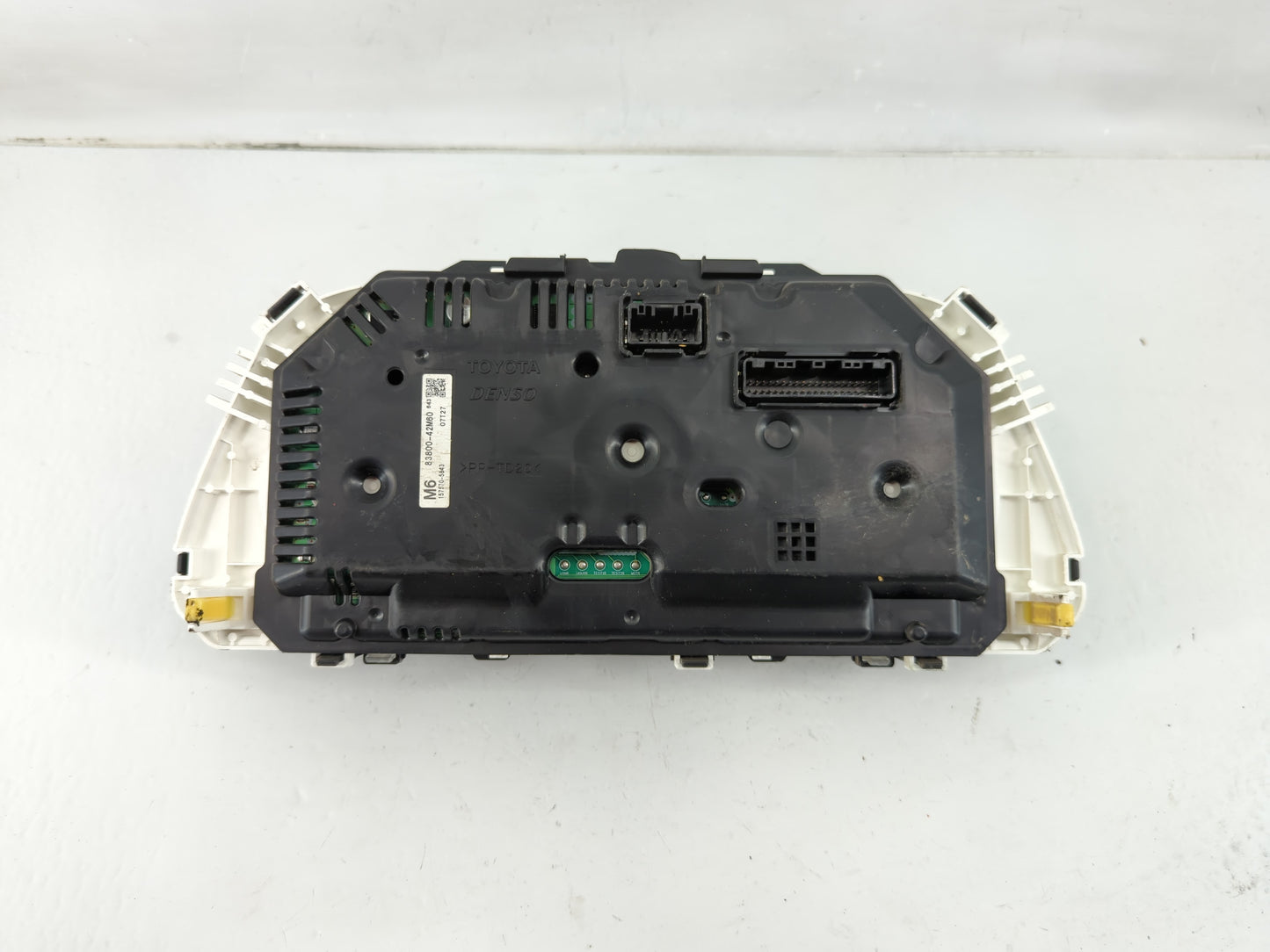 2016 Toyota Rav4 Instrument Cluster Speedometer Gauges P/N:15750-5843 83800-42M60 Fits OEM Used Auto Parts - Oemusedautopart