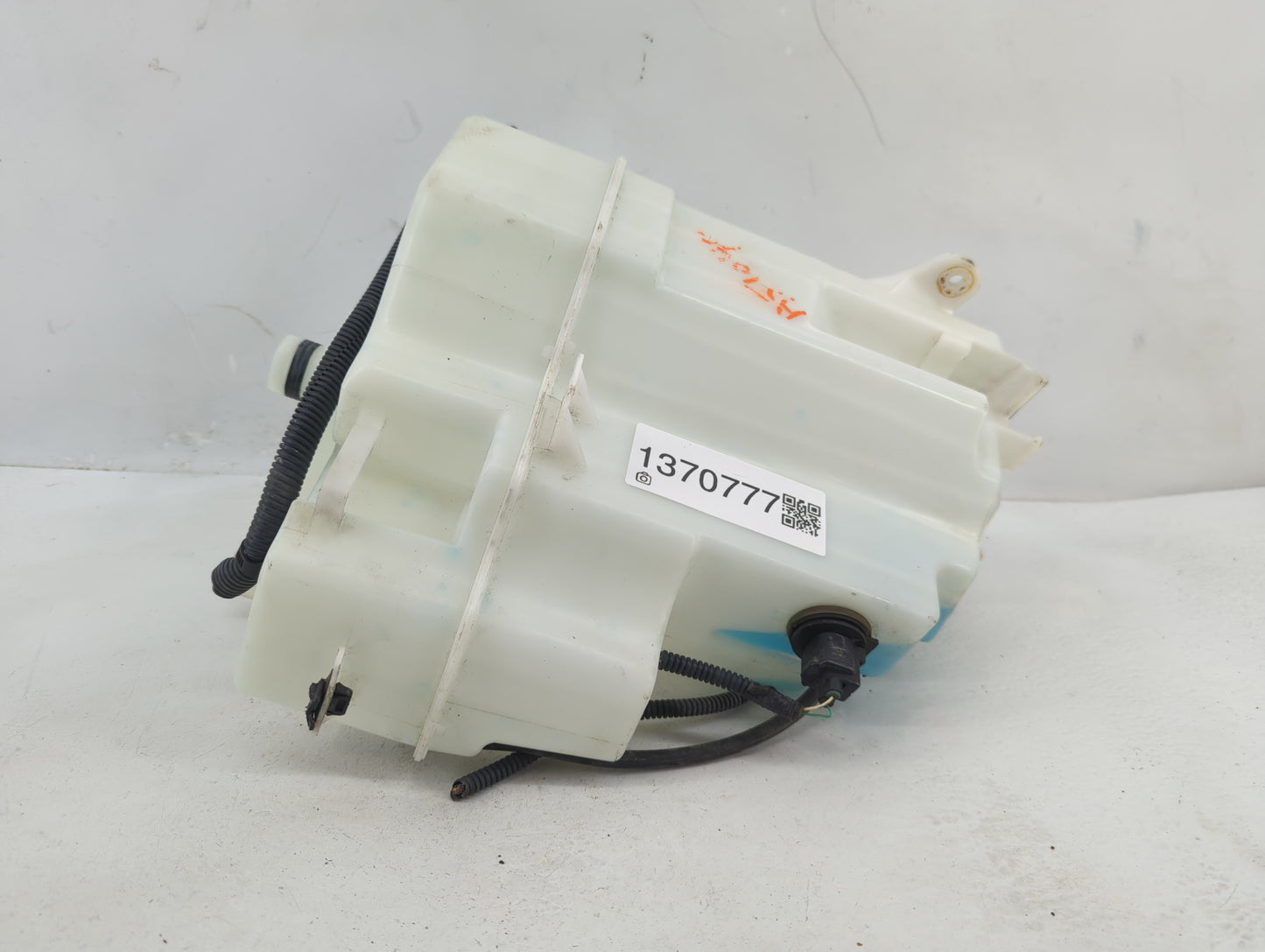 2013-2018 Toyota Rav4 Windshield Washer Fluid Reservoir Bottle Oem - Oemusedautoparts1.com