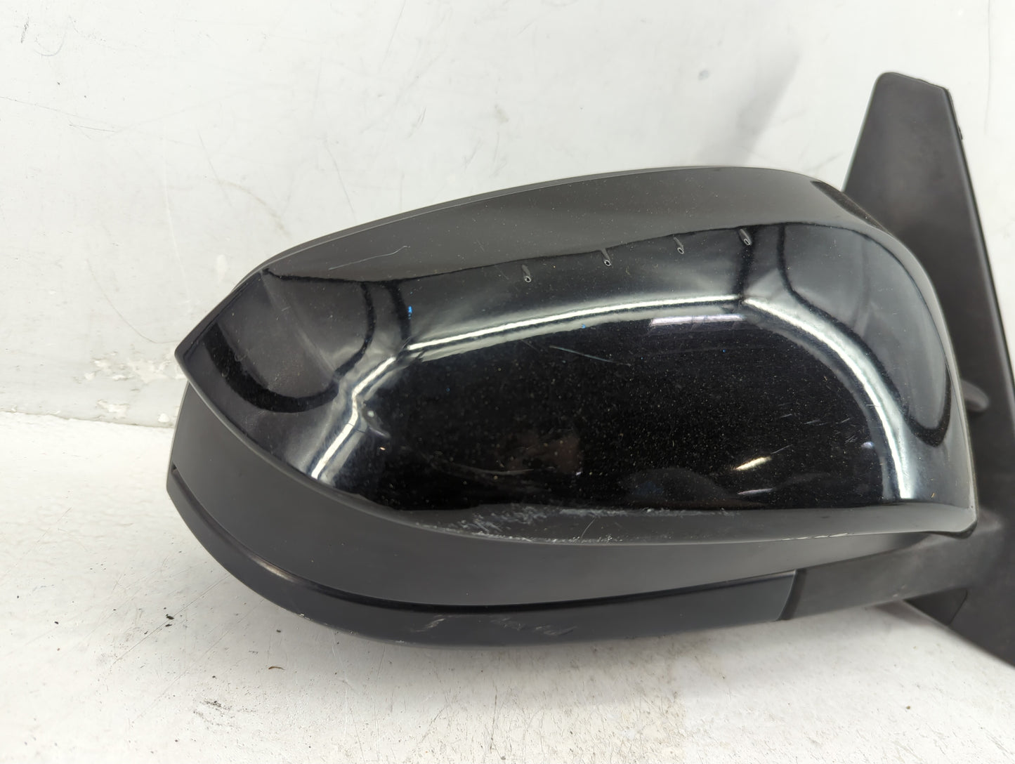2016-2018 Toyota Rav4 Passenger Side View Mirror - Right Door Mirror OEM Used - Oemusedautoparts1.com