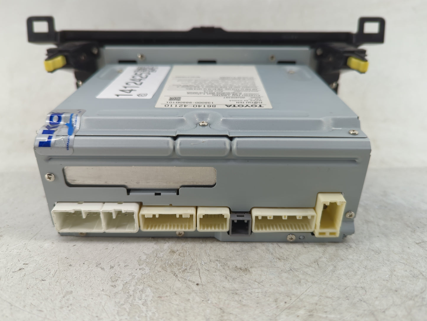 2016-2018 Toyota Rav4 Radio AM FM Cd Player Receiver Replacement P/N:86140-42110 Fits Fits 2016 2017 2018 OEM Used Auto Part