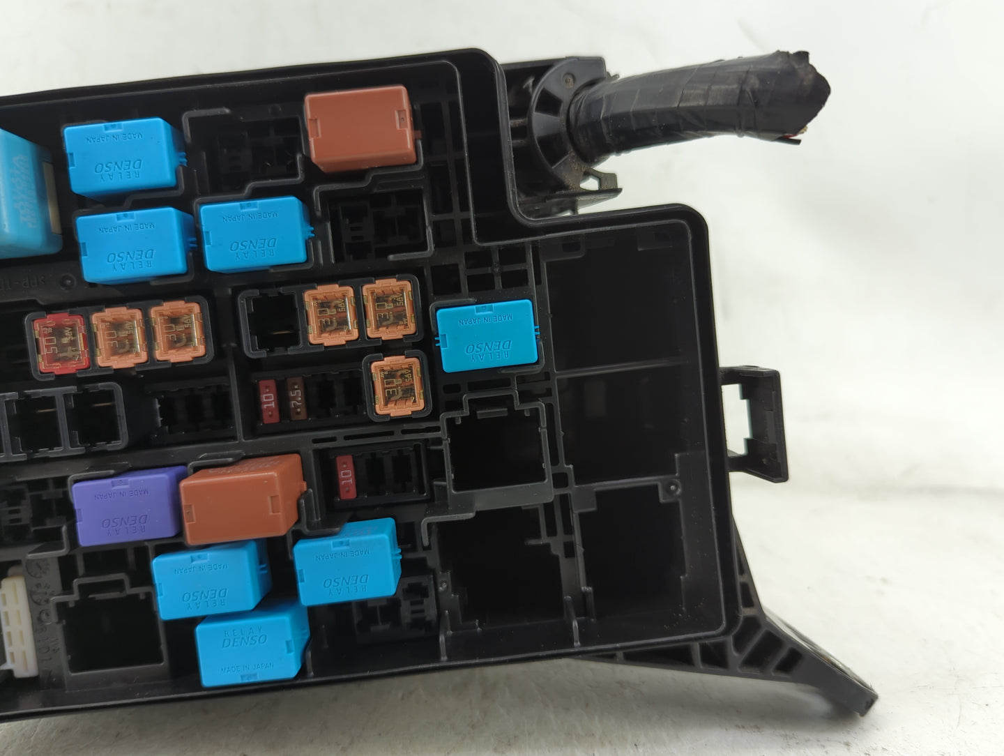 2016-2018 Toyota Rav4 Fusebox Fuse Box Panel Relay Module P/N:82662-42620 Fits Fits 2016 2017 2018 OEM Used Auto Parts - Oem