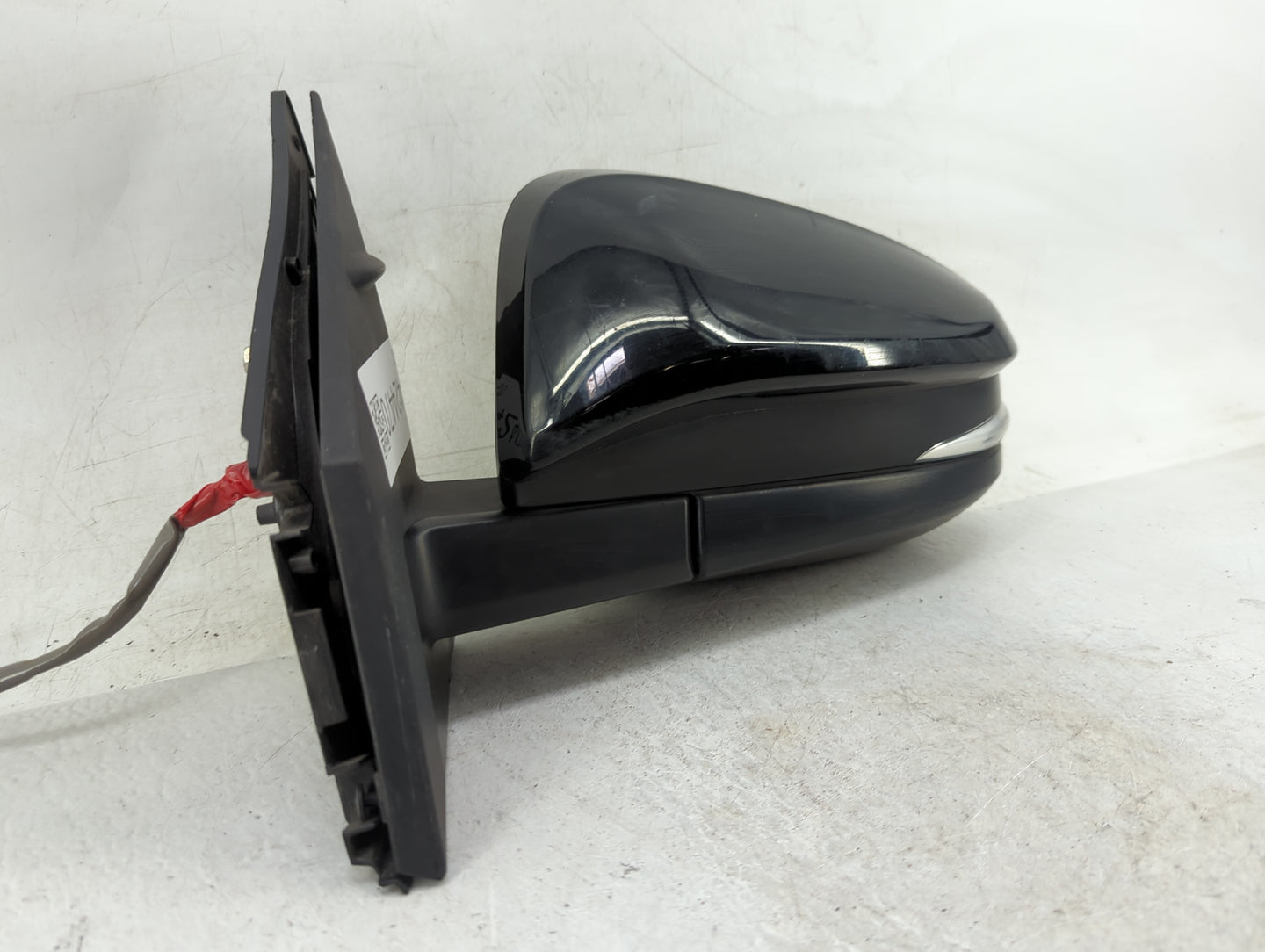 2016-2018 Toyota Rav4 Driver Side View Mirror - Left Door Mirror OEM Used - Oemusedautoparts1.com