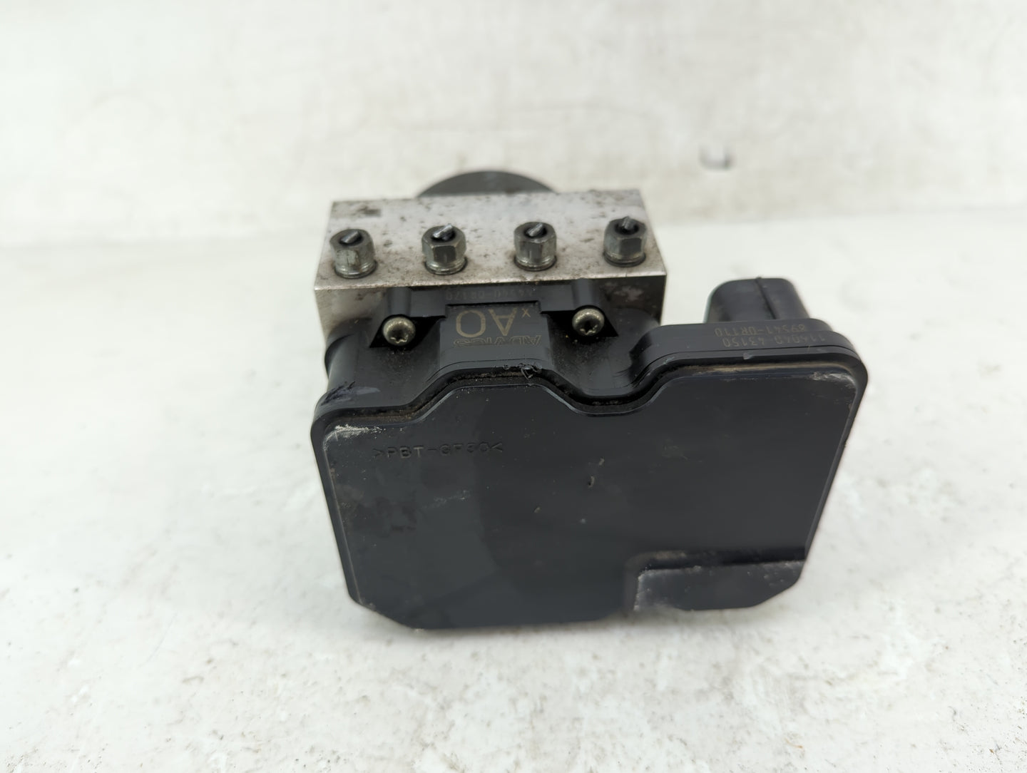 2016-2018 Toyota Rav4 ABS Pump Control Module Replacement P/N:44540-0R110 44510-42350 Fits Fits 2016 2017 2018 OEM Used Auto