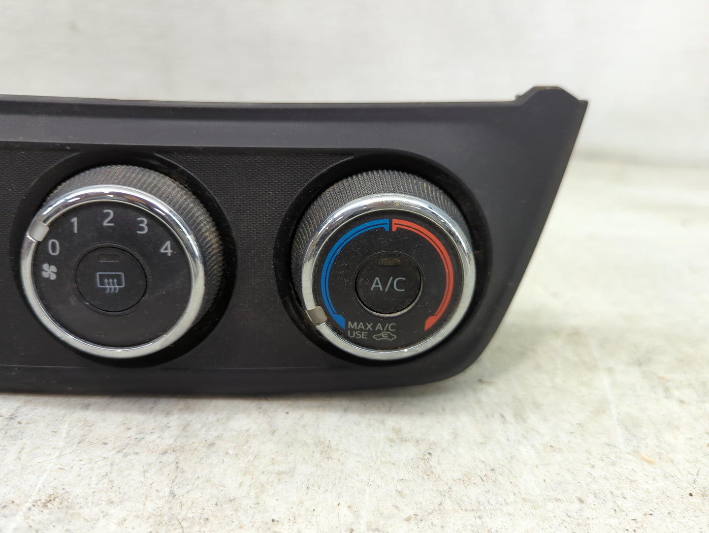 2013-2018 Toyota Rav4 Climate Control Module Temperature AC/Heater Replacement P/N:RH690-7S74 Fits OEM Used Auto Parts - Oem