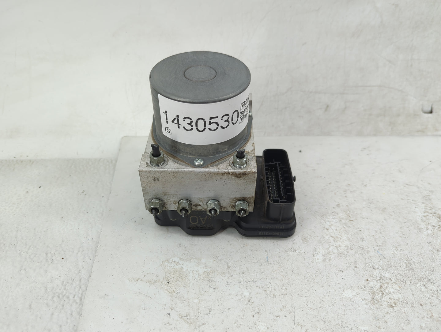 2016-2018 Toyota Rav4 ABS Pump Control Module Replacement P/N:89541-0R110 116040-43150 Fits Fits 2016 2017 2018 OEM Used Aut