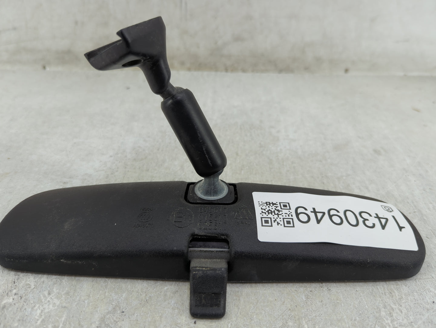 2016-2022 Toyota Rav4 Interior Rear View Mirror Replacement OEM P/N:E11046617 E11015617 Fits OEM Used Auto Parts - Oemusedau