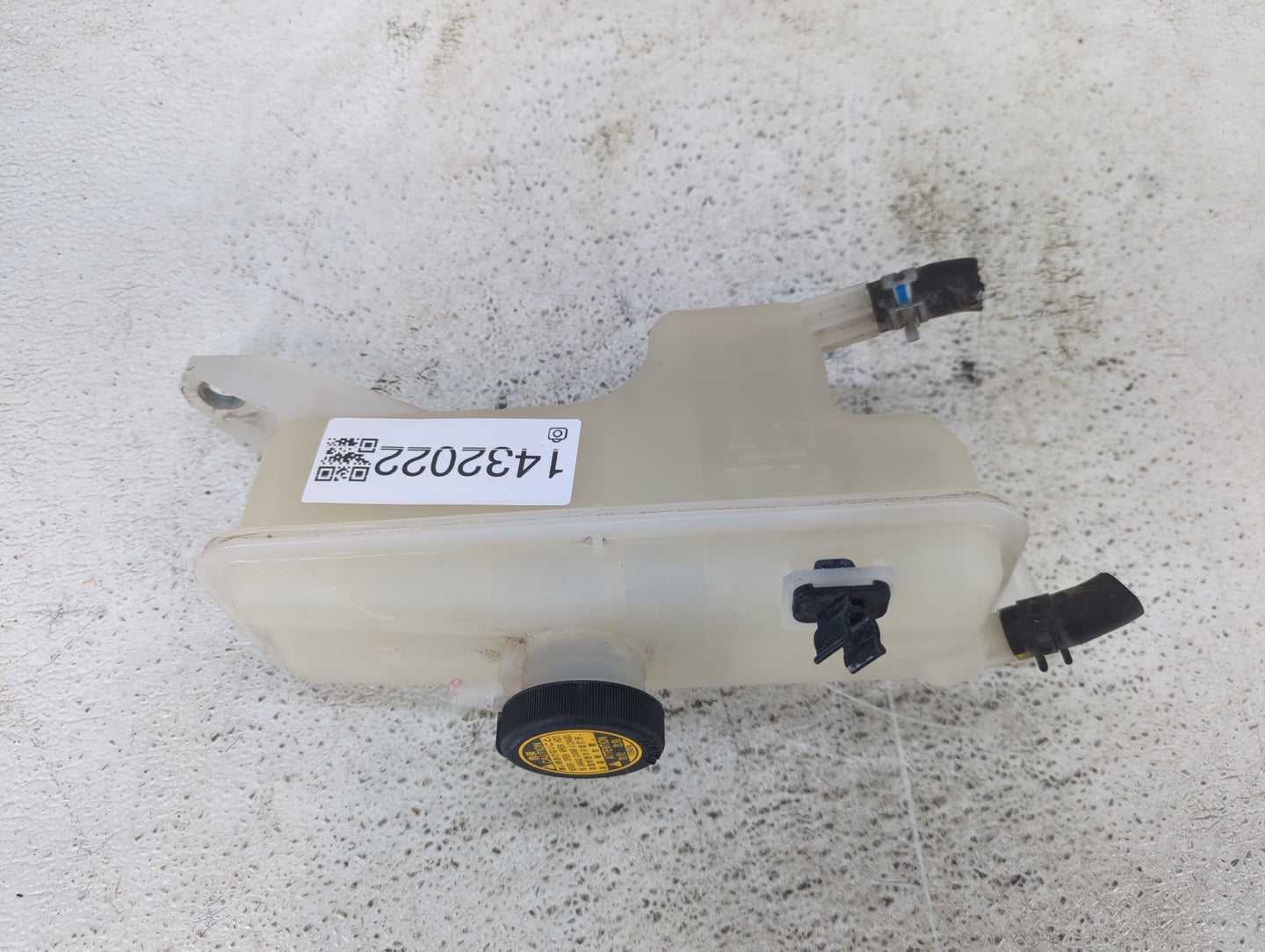 2006-2018 Toyota Rav4 Radiator Coolant Overflow Expansion Tank Bottle 1432022 - Oemusedautoparts1.com