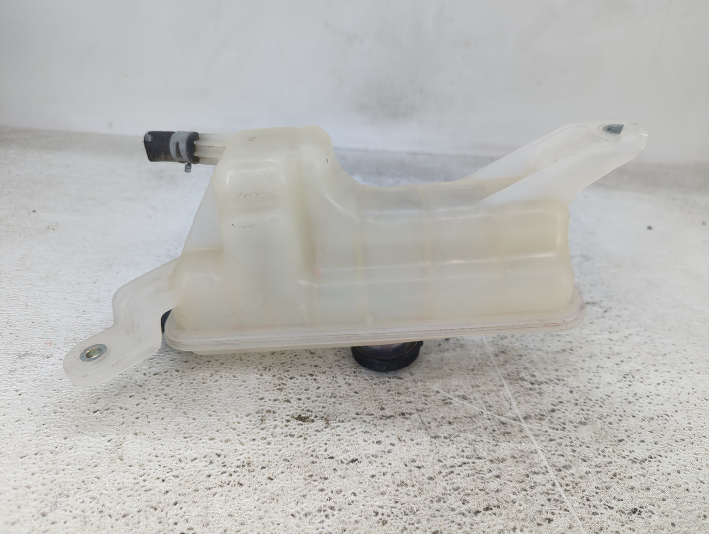 2006-2018 Toyota Rav4 Radiator Coolant Overflow Expansion Tank Bottle - Oemusedautoparts1.com