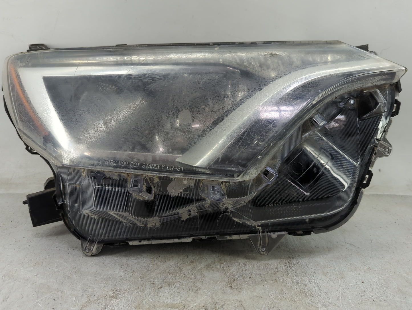 2016-2018 Toyota Rav4 Passenger Right Oem Head Light Headlight Lamp - Oemusedautoparts1.com