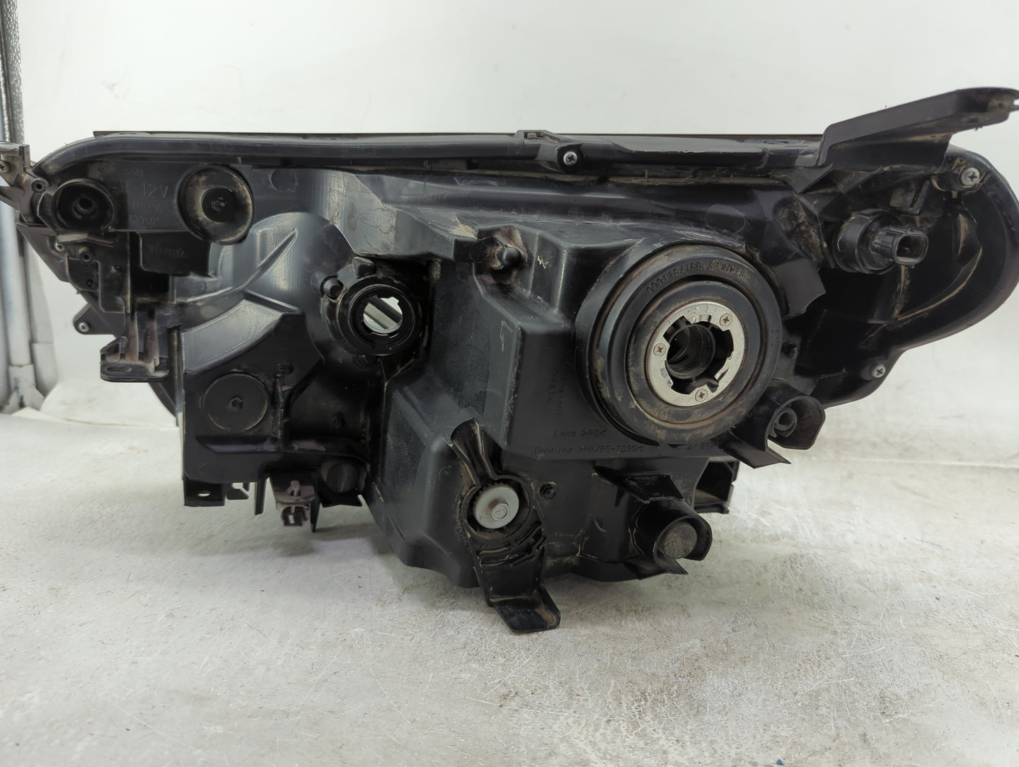 2016-2018 Toyota Rav4 Passenger Right Oem Head Light Headlight Lamp - Oemusedautoparts1.com
